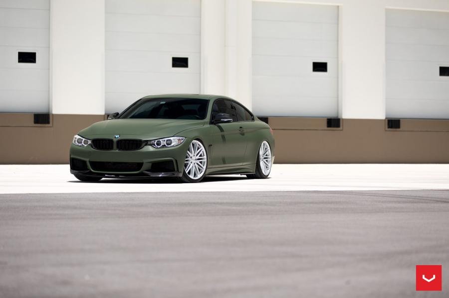  BMW M4 Coupe on Vossen Wheels (VFS4) 2017 года  (фото 37 из 46)